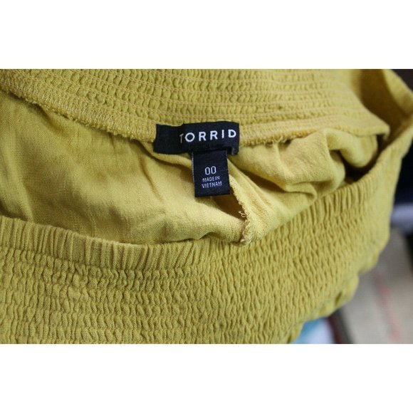 Torrid Womens Yellow Smocked Waist Woven Skater Skirt 00/M - Picture 6 of 6